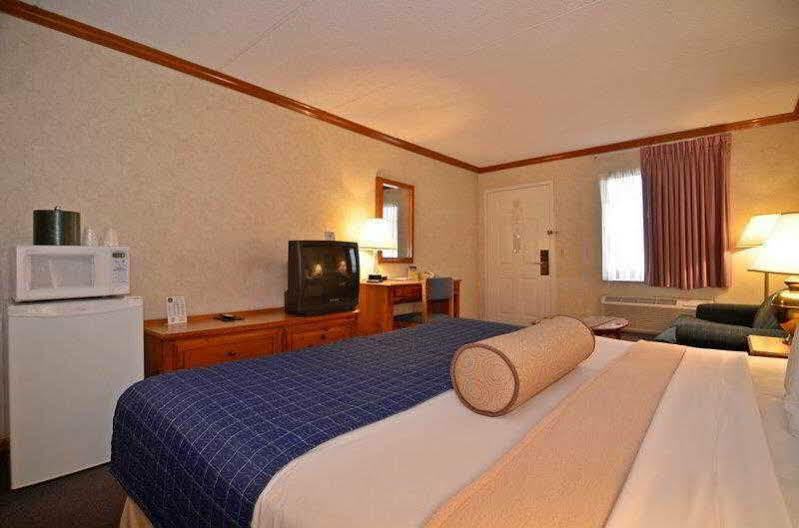 Motel Red Roof 2*
